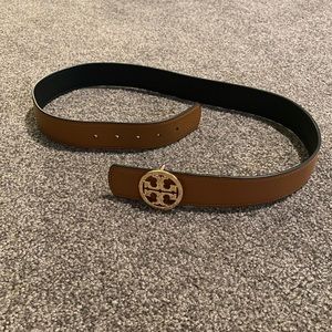 Reversible Tory Burch belt Tan/Black with gold emblem